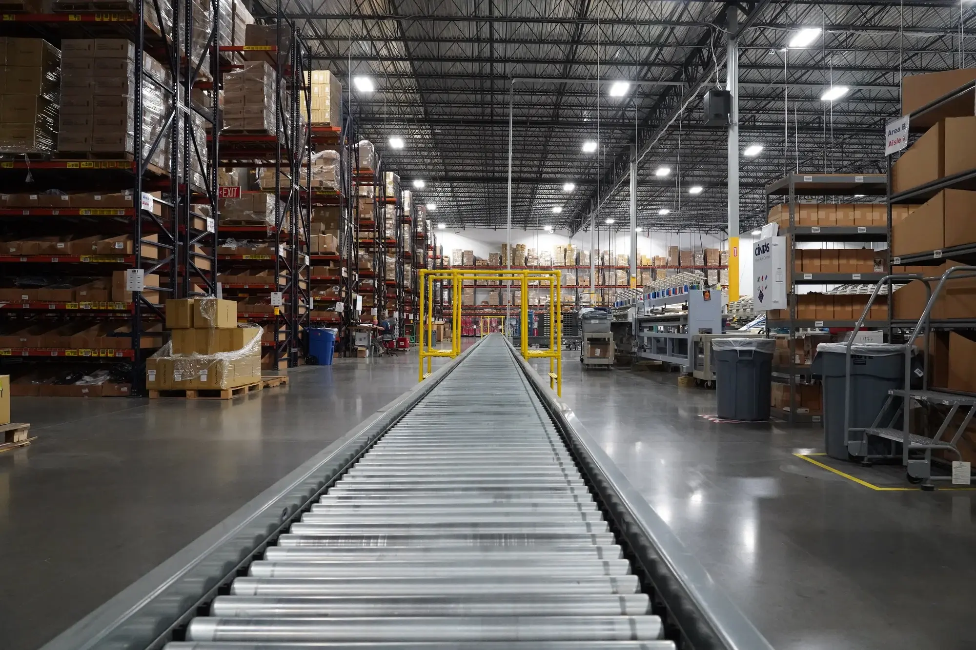Assembly line in distribution center