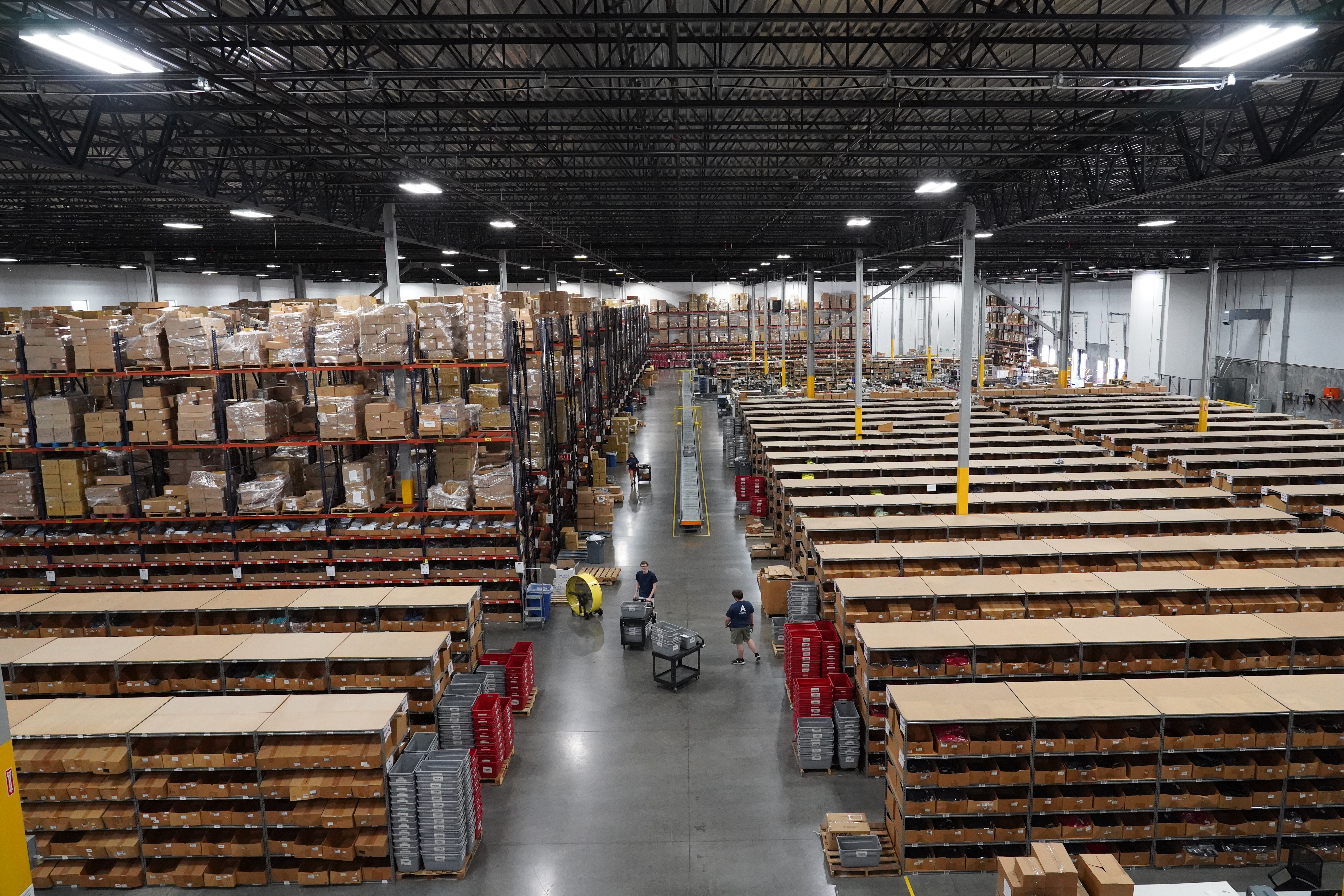 Our Comprehensive Capabilities: Redefining Uniform Solutions & Advanced Logistics